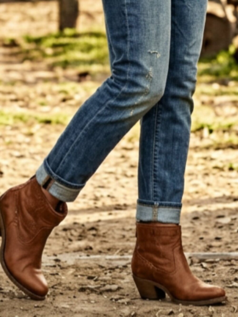 Frye Leslie Artisan Cognac Brown Short Ankle Boots Size 71/2 B